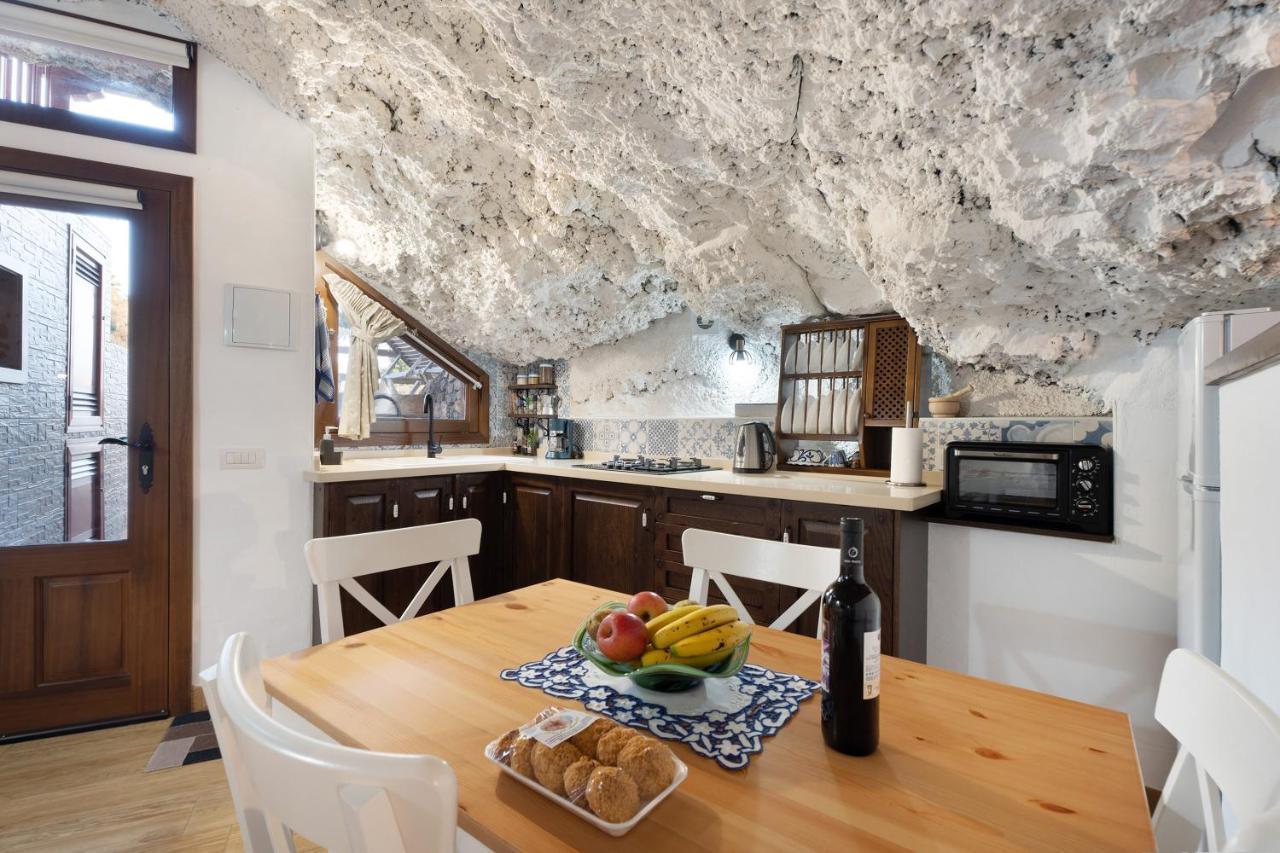 Cueva El Desvelo Apartment Tijarafe Ngoại thất bức ảnh
